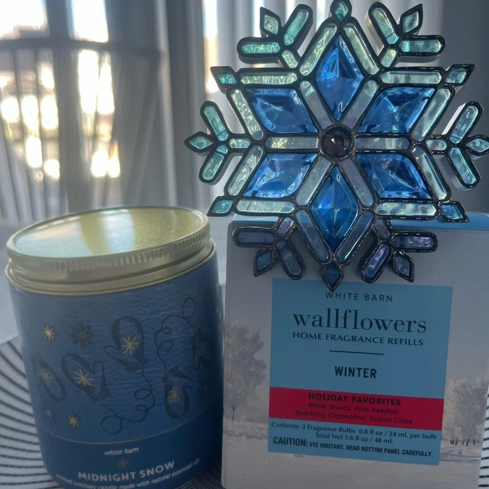 Free Ship, Gift set. White Barn Midnight Snow Candle & Wallflowers & Nightlight - Picture 3 of 4